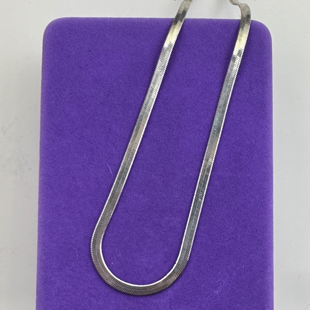 💛 Vintage Silver Tone Herringbone Chain Necklace | Classic Sleek Jewelry